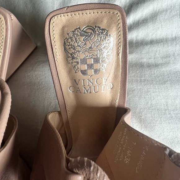 Beige Women’s Heels/Pumps, Size 7.5M - Picture 2 of 9